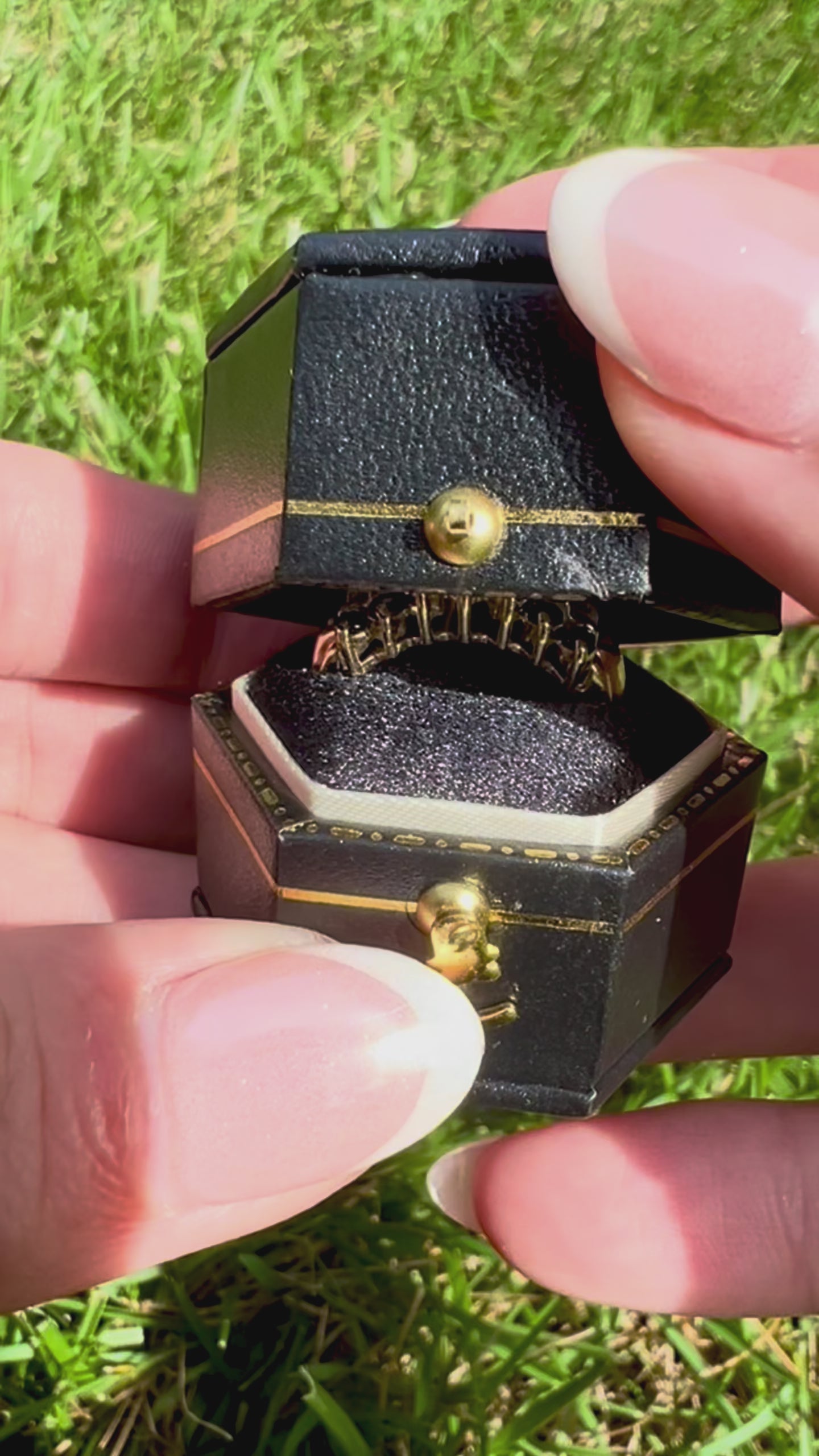 Vintage 14K Gold Sapphire & Diamond
Cocktail Ring | 1.50 CTW Natural Sapphires |
0.50 CTW Diamonds | Size 7 Estate Ring